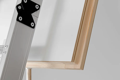 Купить Чердачная лестница алюминиевая с люком 86мм OMAN ALU PROFI POLAR 60х120х280см - изображение 4